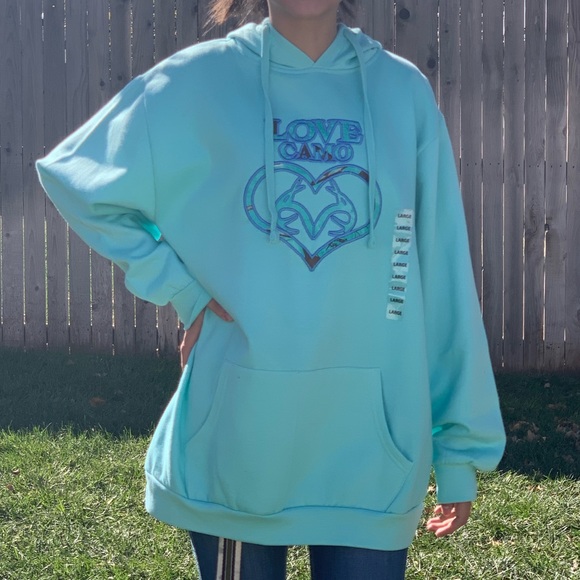 Realtree Tops - Realtree Hoodie